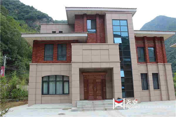 西安秦嶺別墅對開入戶銅門，子母銅門